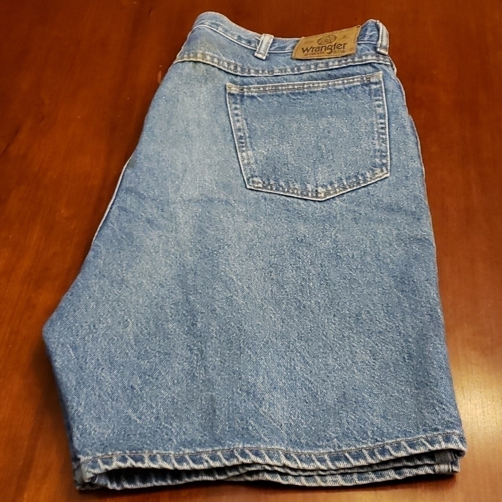 Wrangler Denim Shorts 40x8 Paint Stained 100% Cotton